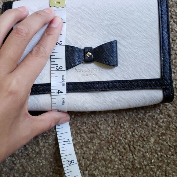 KATE Spade cream black trim and bow clutch purse - Picture 4 of 6